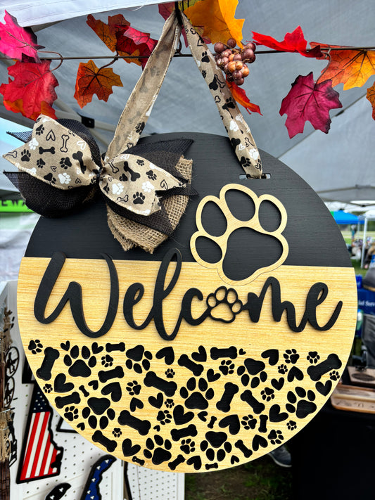 Paw welcome door hanger